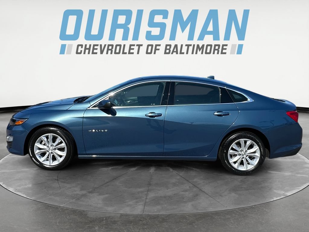 Used 2025 Chevrolet Malibu LT FWD image 3