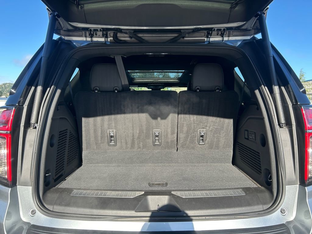 Used 2023 Chevrolet Tahoe High Country w/ Premium Package 2 AWD/4WD image 24