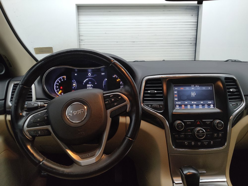 Used 2020 Jeep Grand Cherokee Laredo RWD image 22
