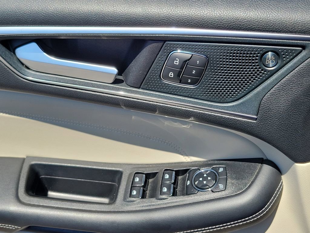 Used 2024 Ford Edge Titanium AWD/4WD image 15