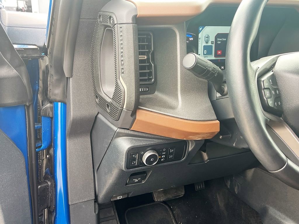 Used 2024 Ford Bronco Outer Banks image 10