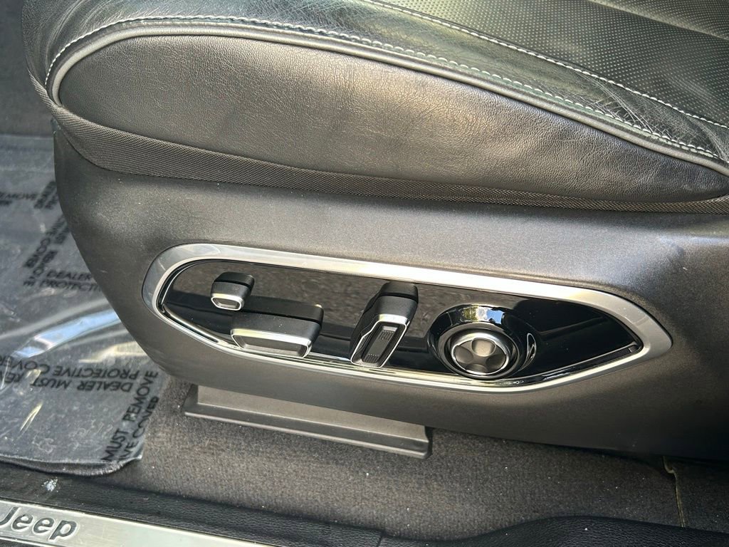 Certified 2021 Jeep Grand Cherokee L Overland w/ Luxury Tech Group IV image 18