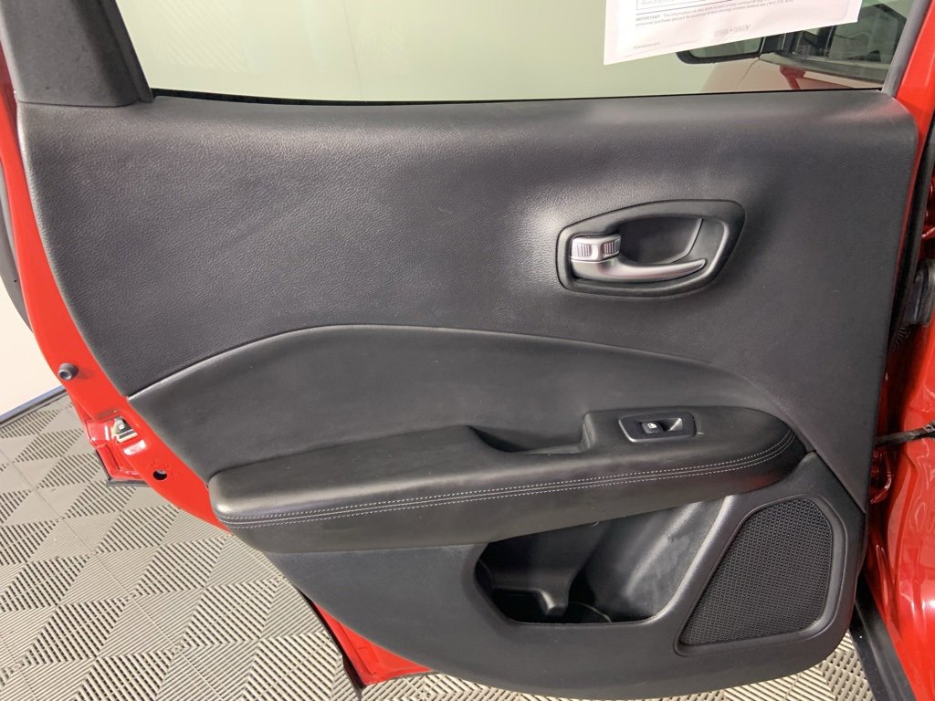 Used 2021 Jeep Compass Latitude image 22