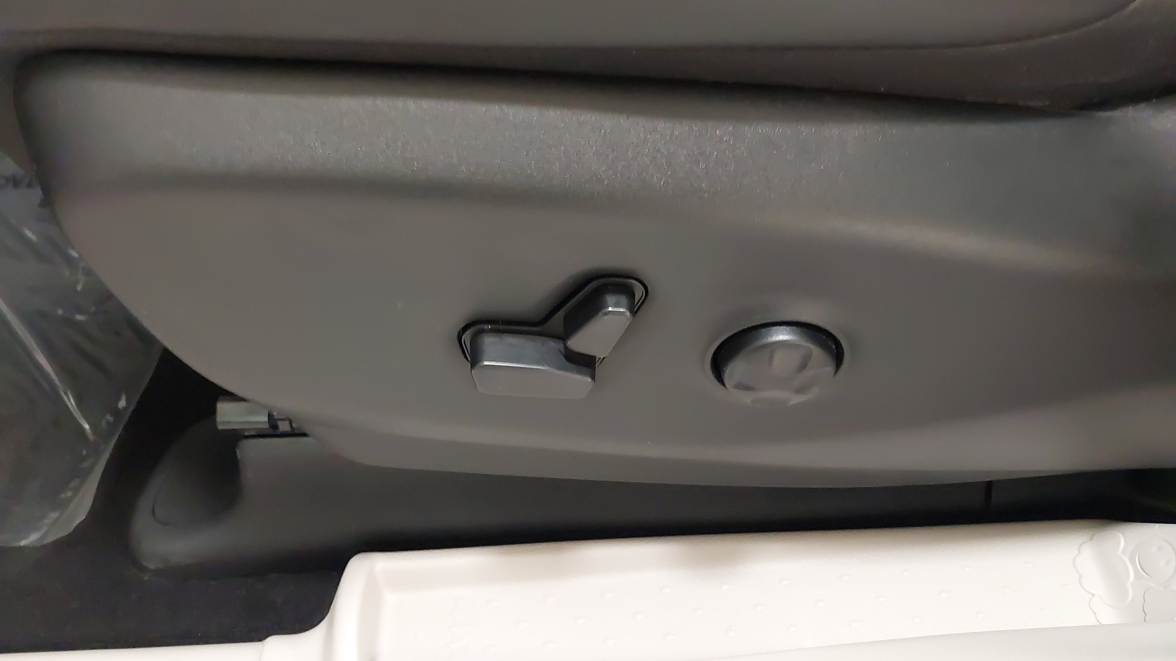 Used 2024 Chrysler Pacifica Touring-L FWD image 36