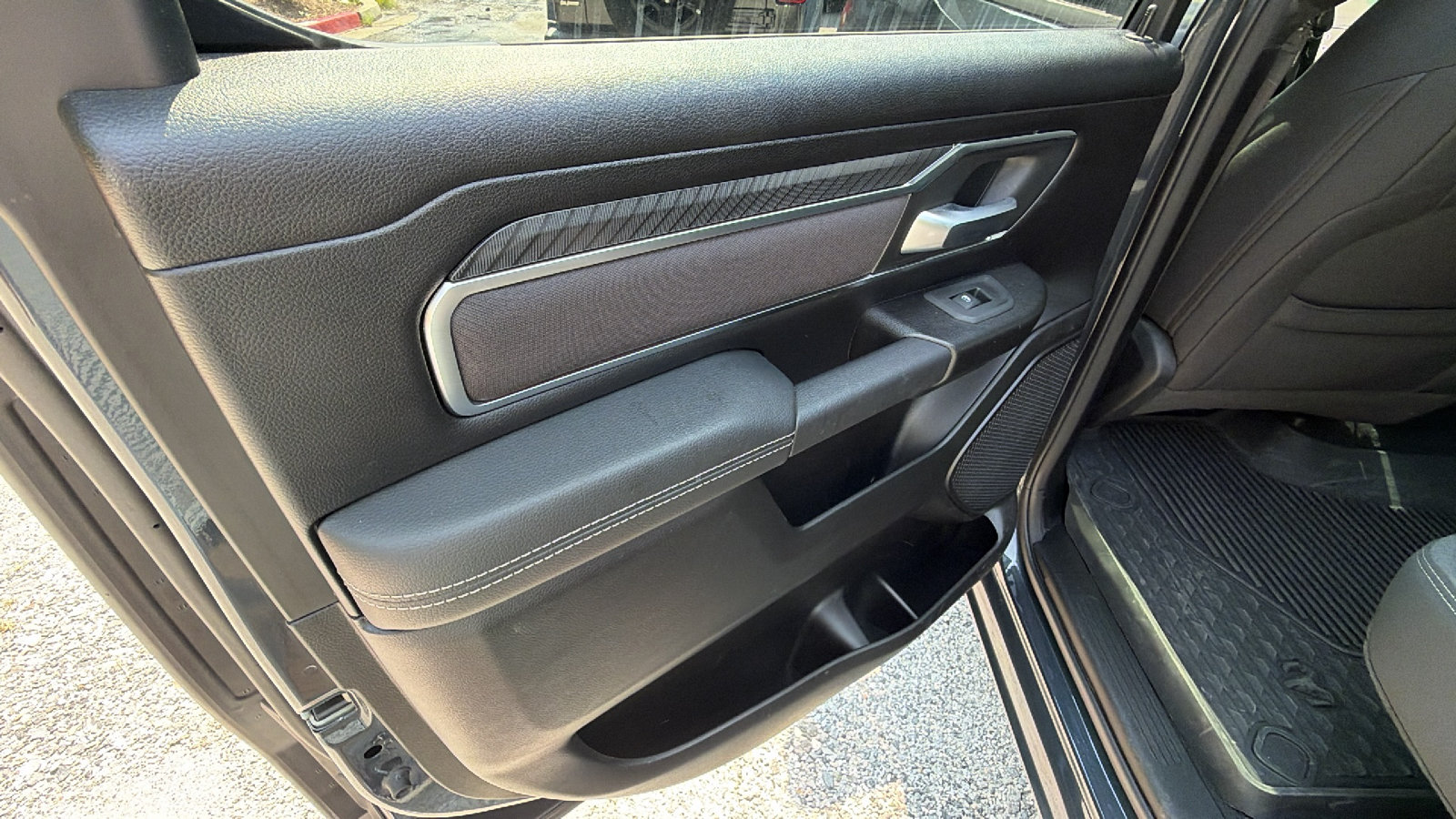 Used 2025 RAM 1500 Big Horn AWD/4WD image 22