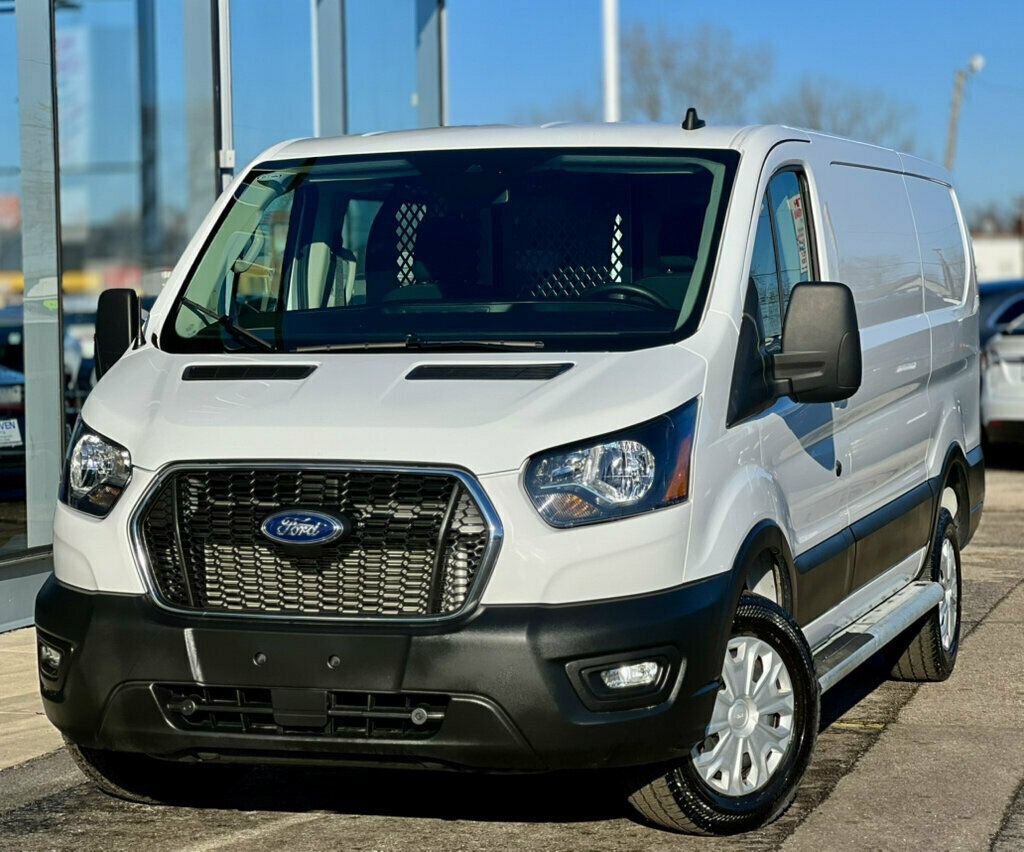 Used 2025 Ford Transit 250 Low Roof w/ Exterior Upgrade Package RWD image 23