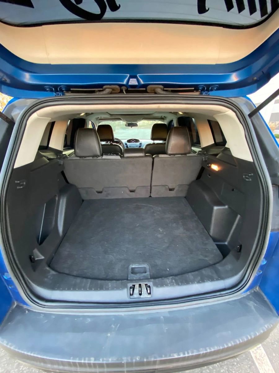 Used 2017 Ford Escape SE w/ SE Sport Appearance Package image 18