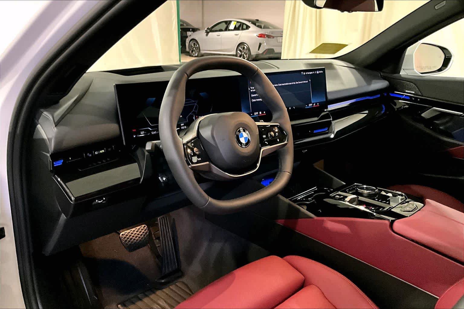 Certified 2026 BMW 530i xDrive w/ Premium Package AWD/4WD image 17