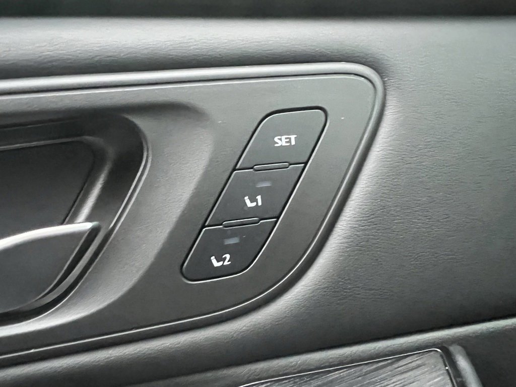 Used 2023 Nissan Rogue SL w/ SL Premium Package image 27