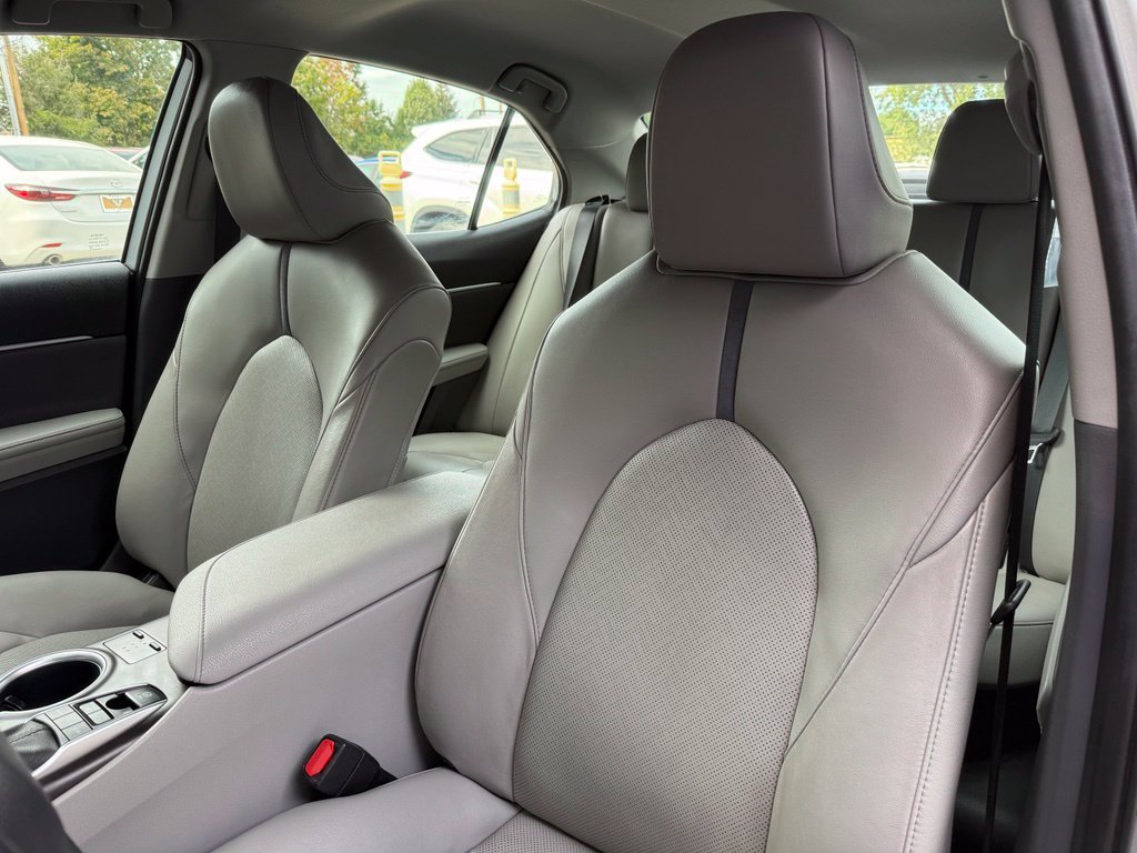 Used 2023 Toyota Camry XLE FWD image 10