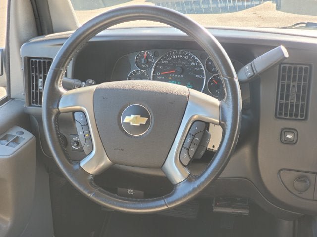 Used 2015 Chevrolet Express 2500 LT w/ LT Preferred Equipment Group RWD image 22