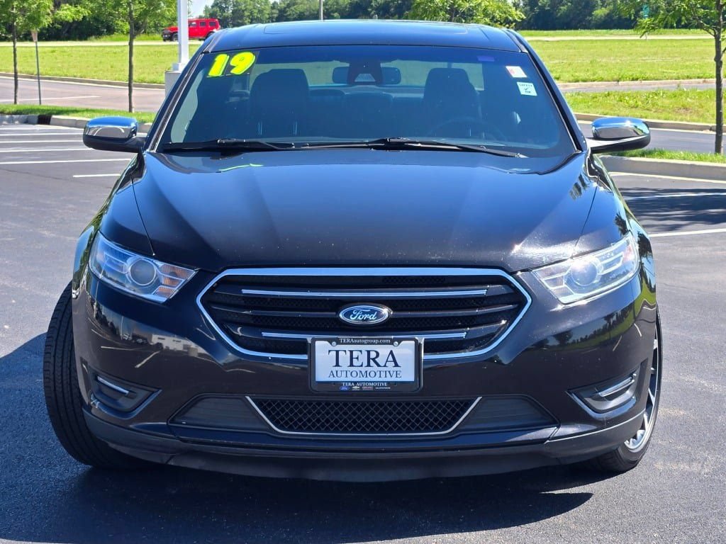 Used 2019 Ford Taurus Limited AWD/4WD image 3