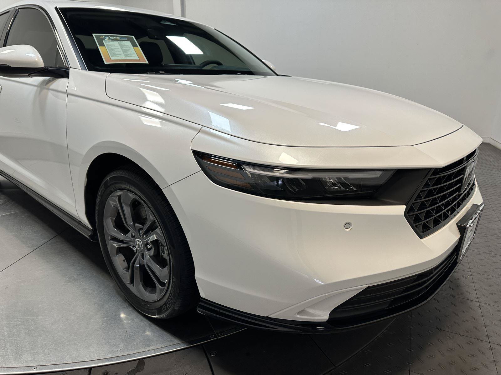 Used 2024 Honda Accord EX-L image 3
