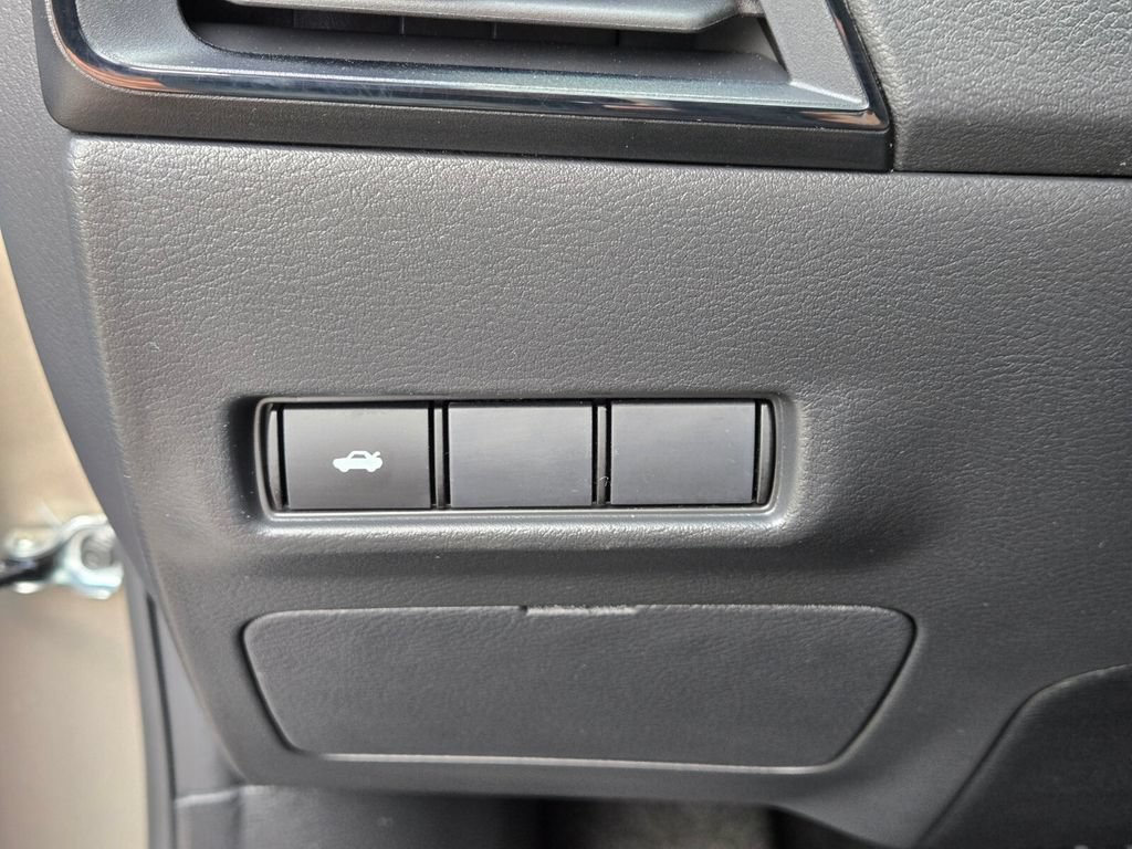 New 2027 Nissan Sentra SV w/ Floor Mat Package FWD image 33