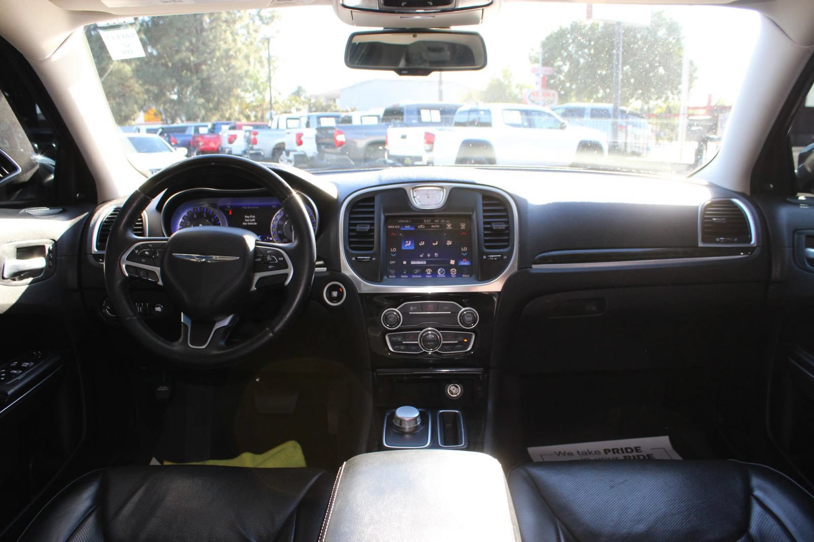 Used 2016 Chrysler 300 C RWD image 28