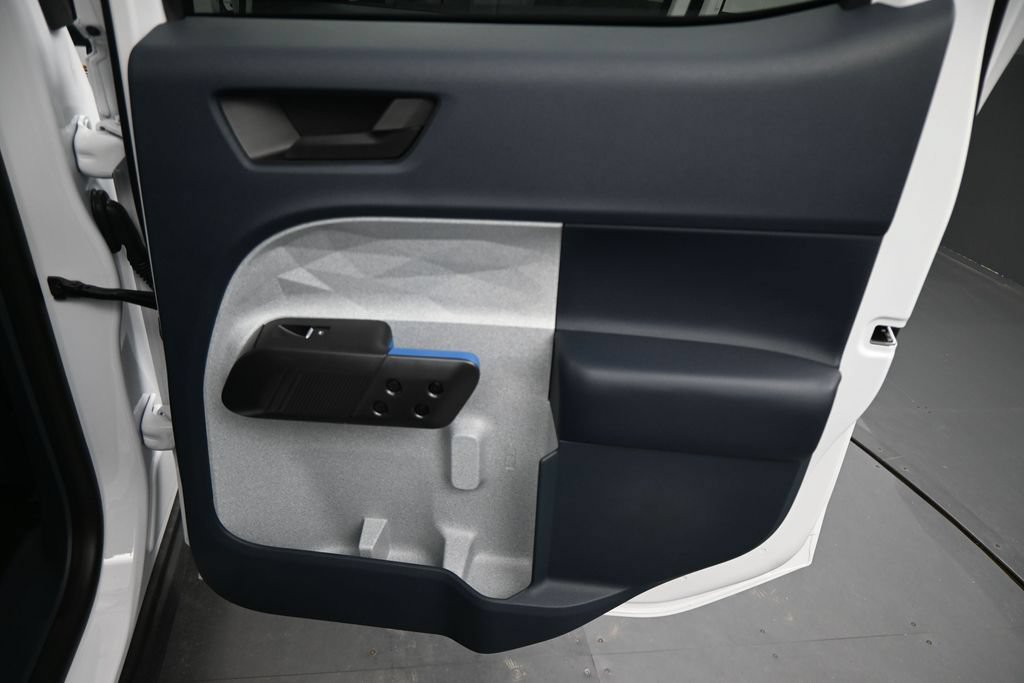New 2026 Ford Maverick XLT FWD image 9
