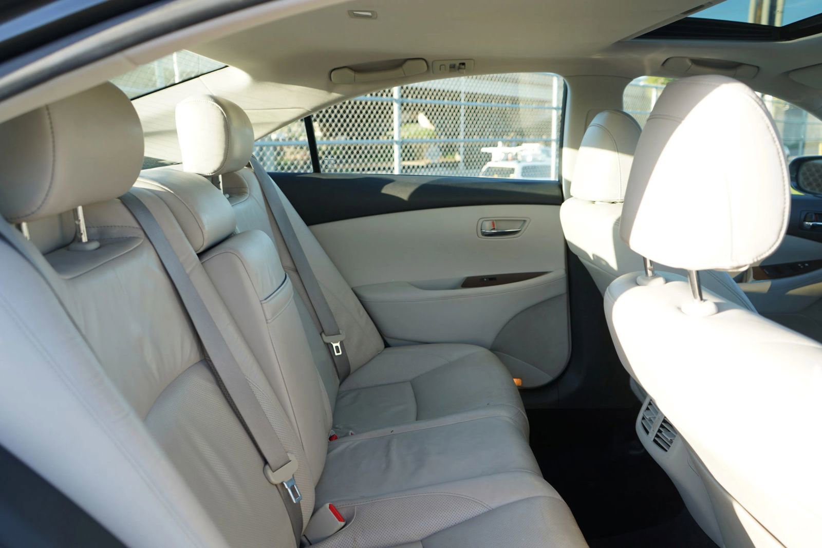 Used 2011 Lexus ES 350 image 20