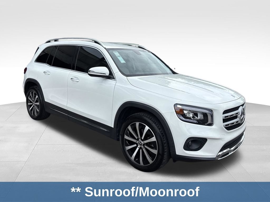 Used 2022 Mercedes-Benz GLB 250 w/ Premium Package Lite image 8