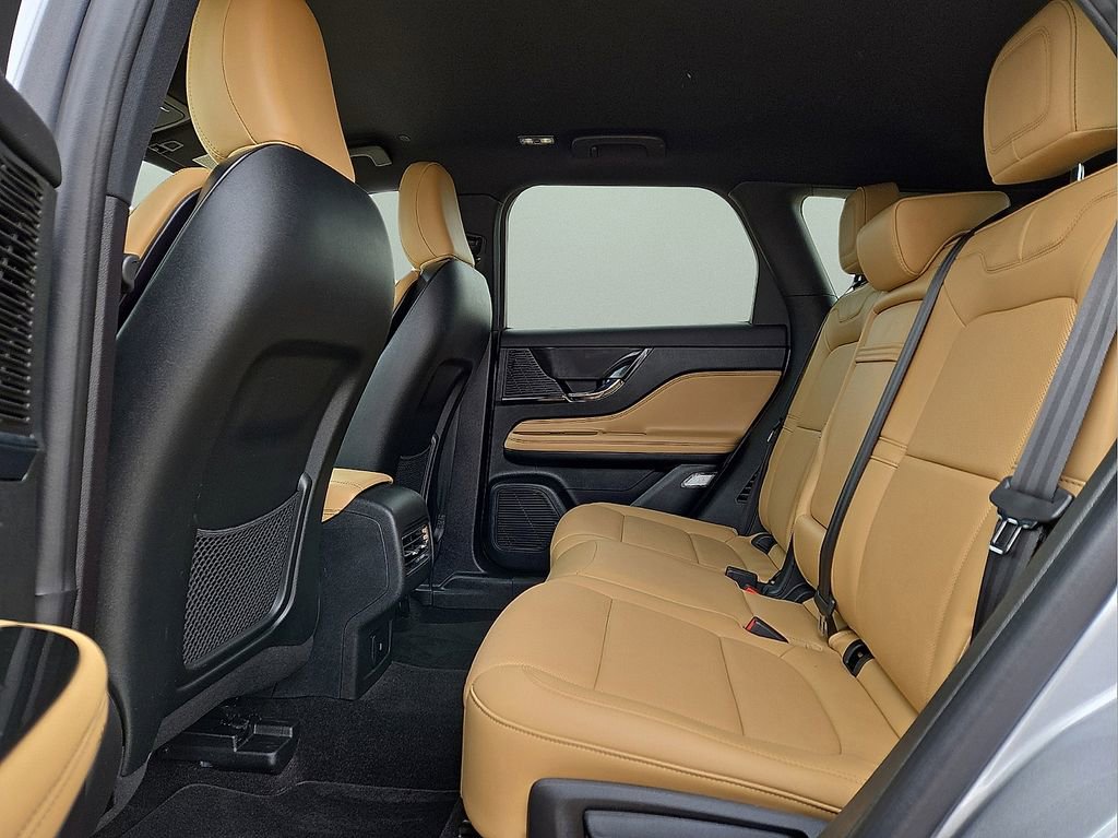 Used 2022 Lincoln Corsair Reserve image 15