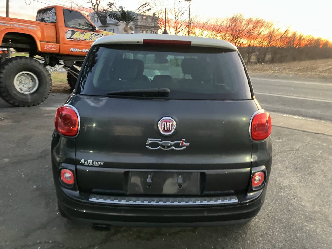 Used 2014 FIAT 500L Lounge FWD image 8