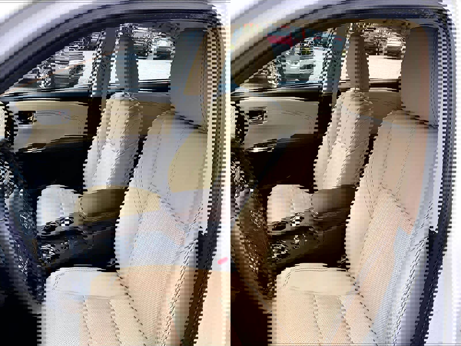 Used 2018 Toyota Avalon Limited image 10