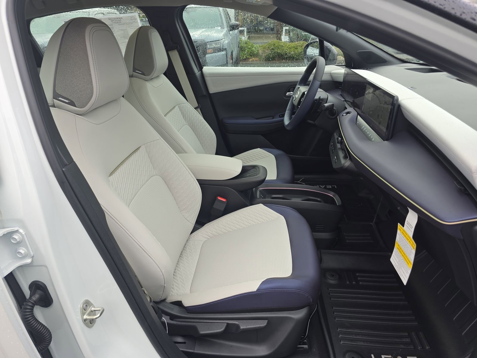 New 2026 Nissan Leaf Platinum+ w/ Cargo Package (Platinum+) image 27