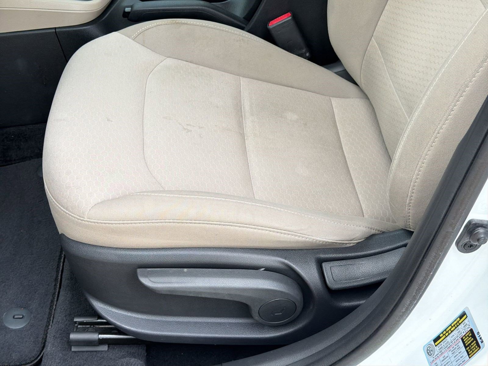 Used 2019 Hyundai Elantra SE image 14