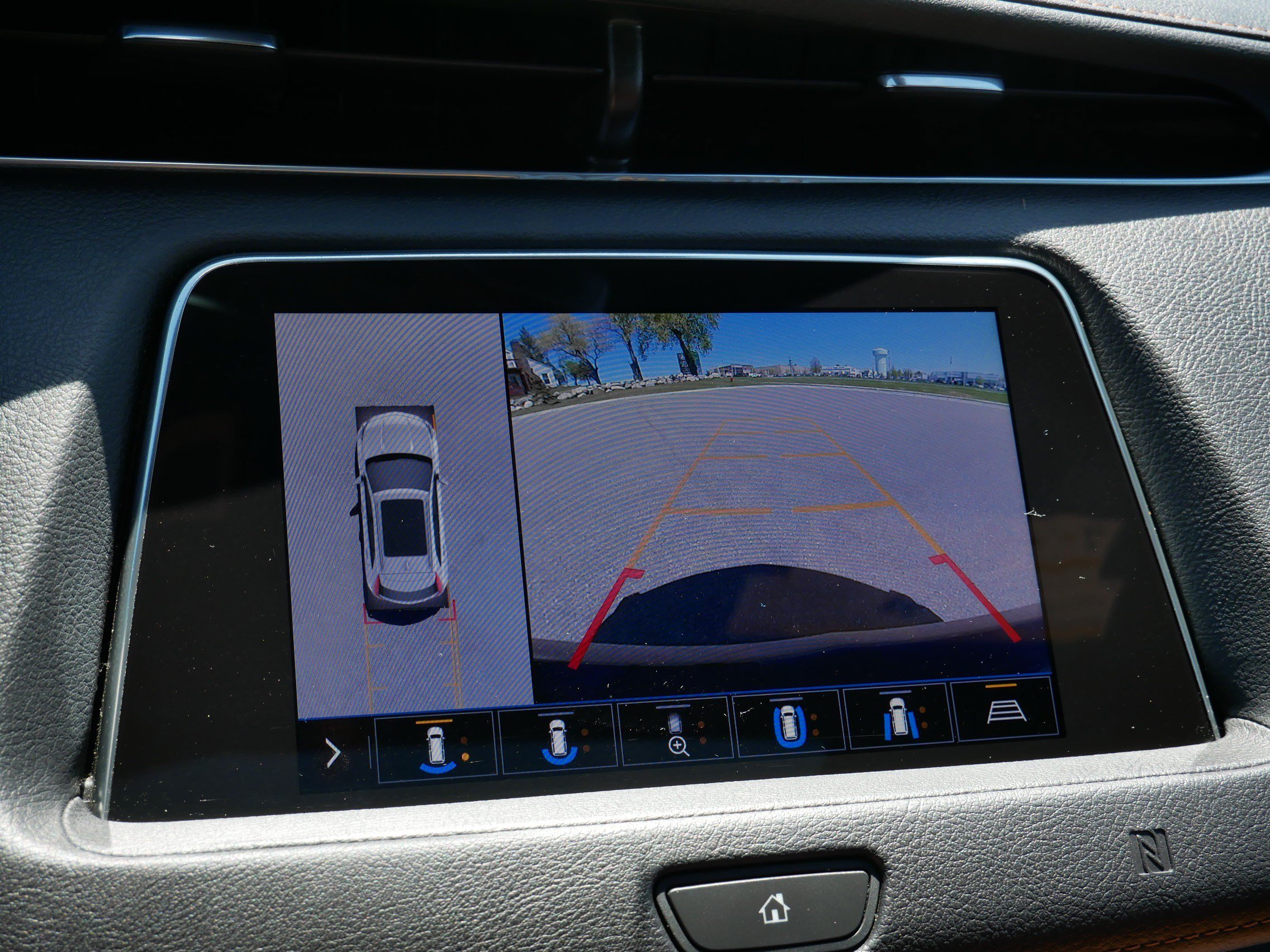 Used 2020 Cadillac XT4 Sport AWD/4WD image 26