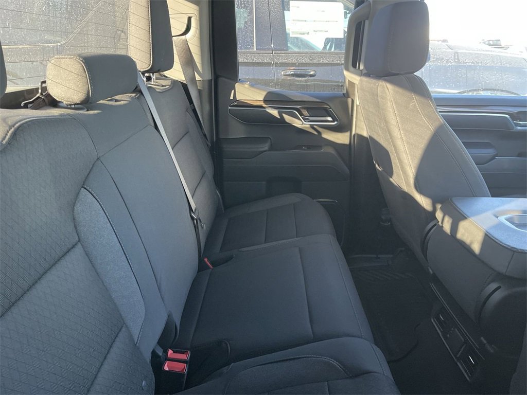 Used 2025 Chevrolet Silverado 1500 LT image 11