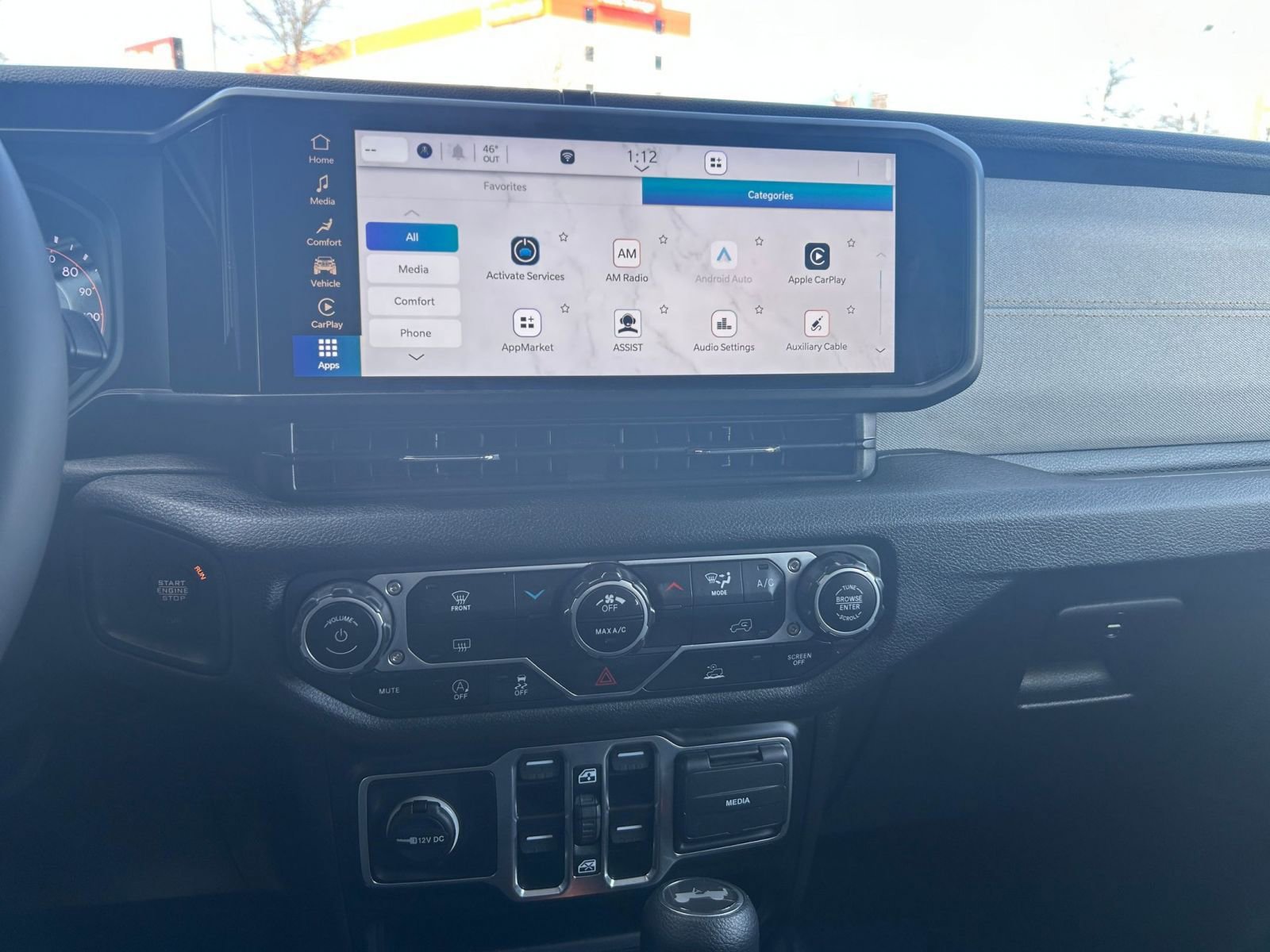 Used 2025 Jeep Wrangler Sport S image 17