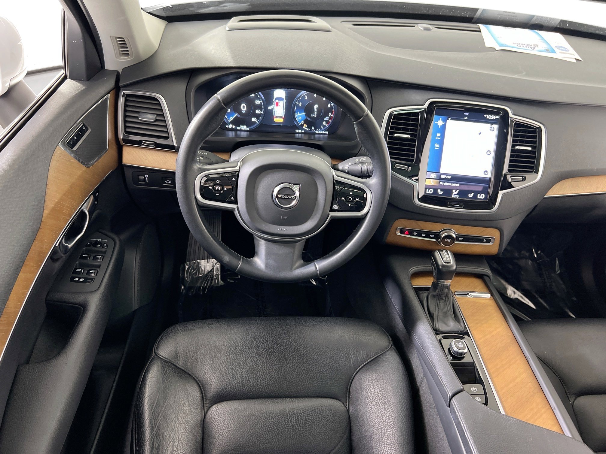 Used 2022 Volvo XC90 T6 Momentum w/ Advanced Package image 21