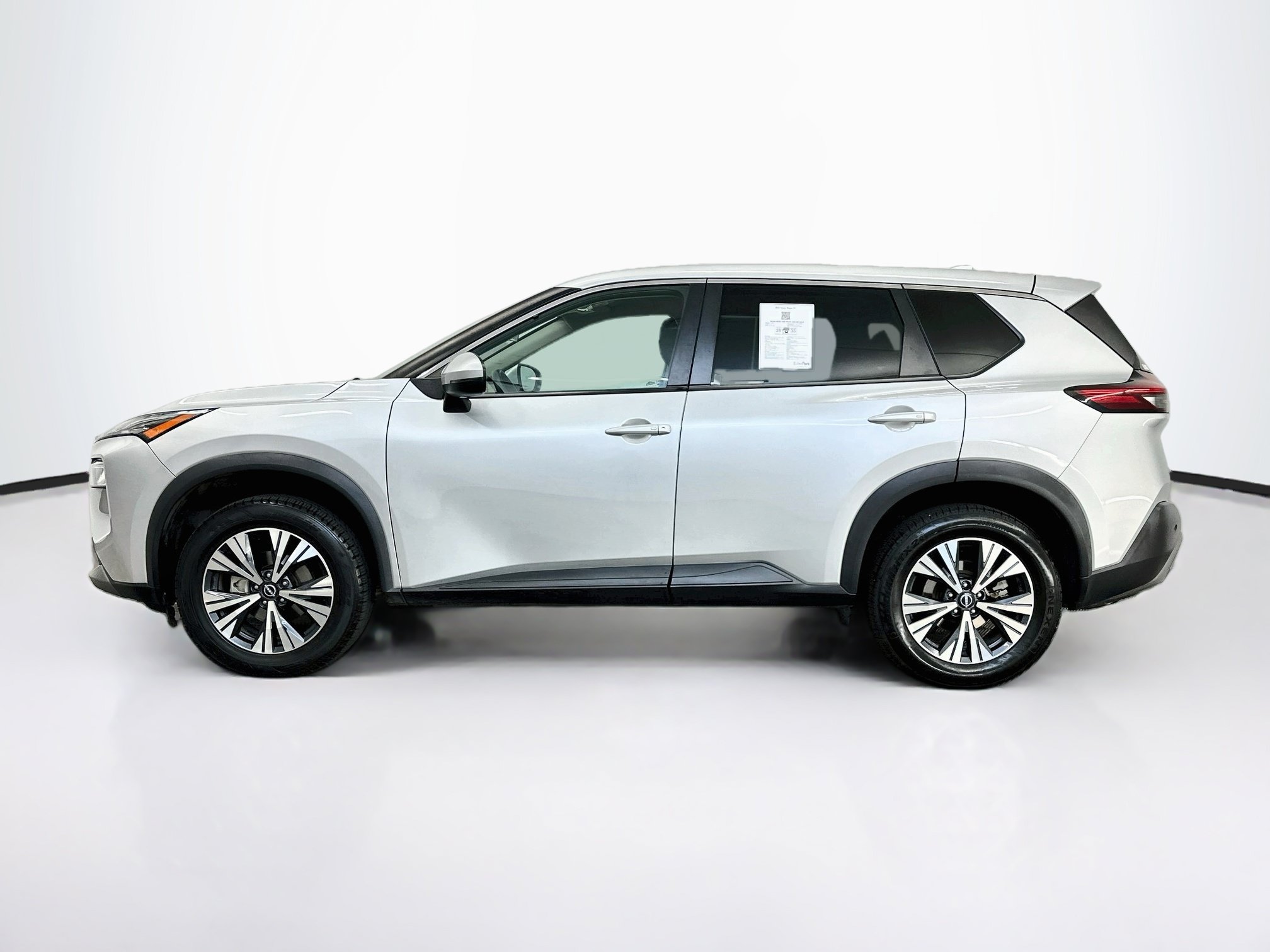 Used 2022 Nissan Rogue SV AWD/4WD image 4