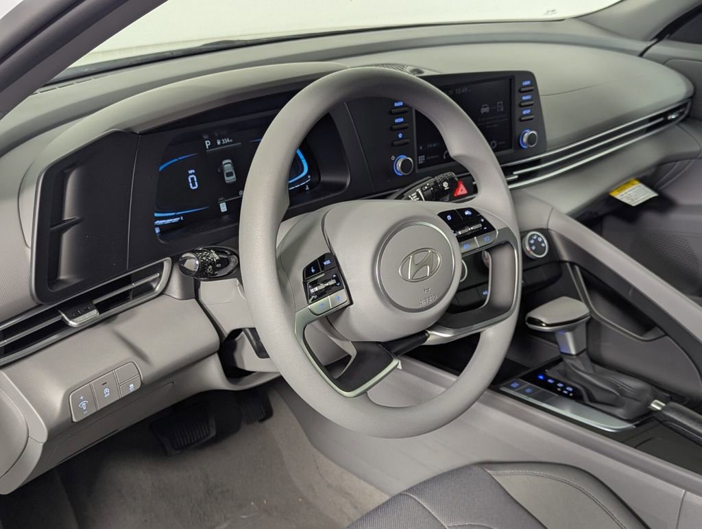 New 2026 Hyundai Elantra SE FWD image 11