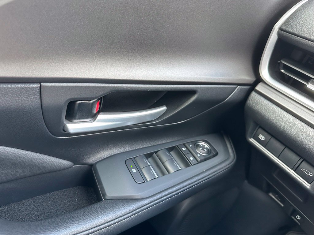 Used 2025 Toyota Grand Highlander AWD image 11