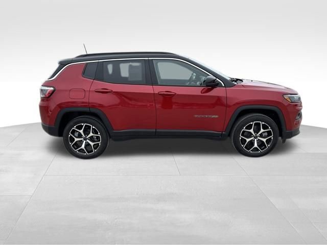 Used 2025 Jeep Compass Limited image 6