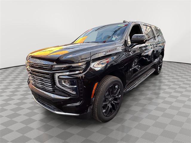 Used 2025 Chevrolet Suburban High Country image 4