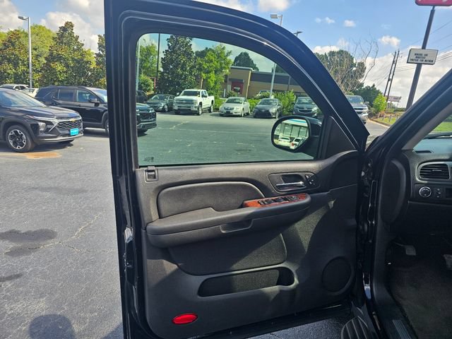 Used 2007 Chevrolet Avalanche LTZ w/ LTZ Preferred Equipment Group RWD image 30