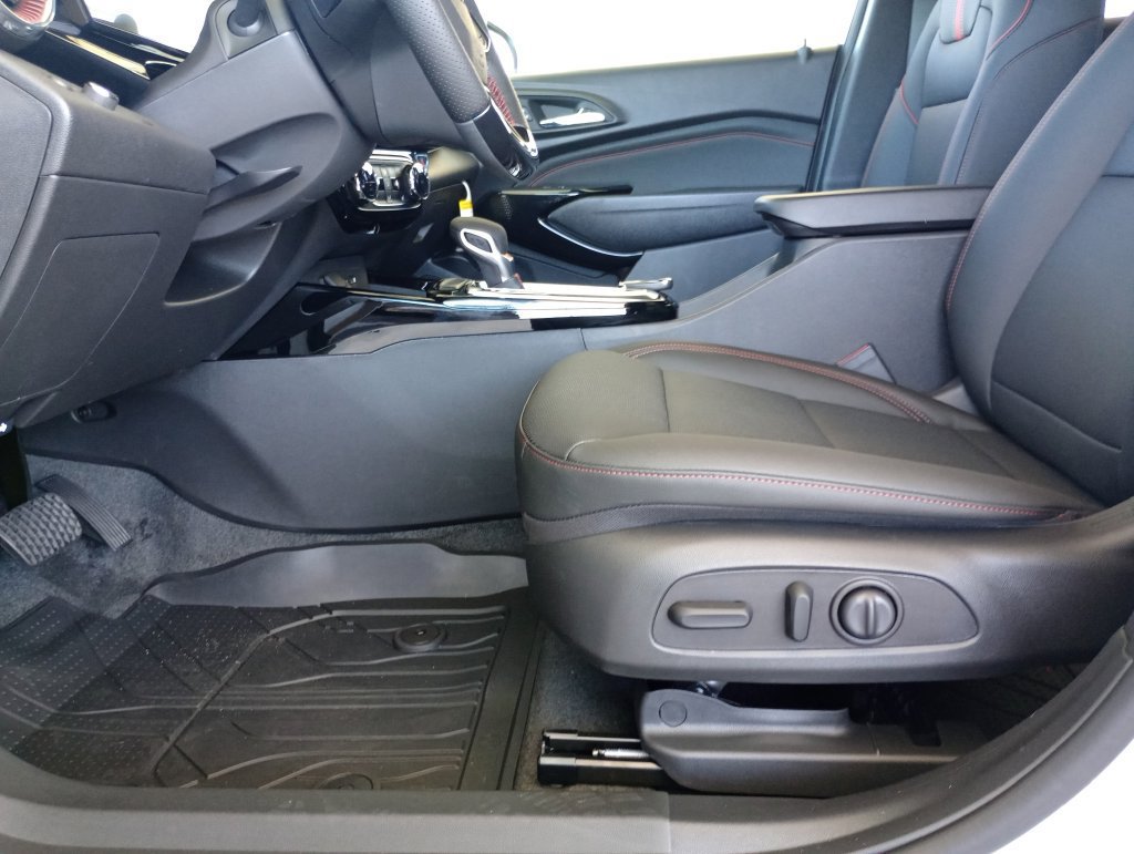 New 2026 Chevrolet Trax RS w/ Driver Confidence Package FWD image 10