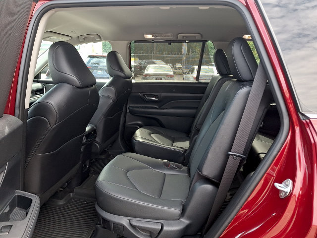 Certified 2024 Toyota Grand Highlander AWD Hybrid image 6