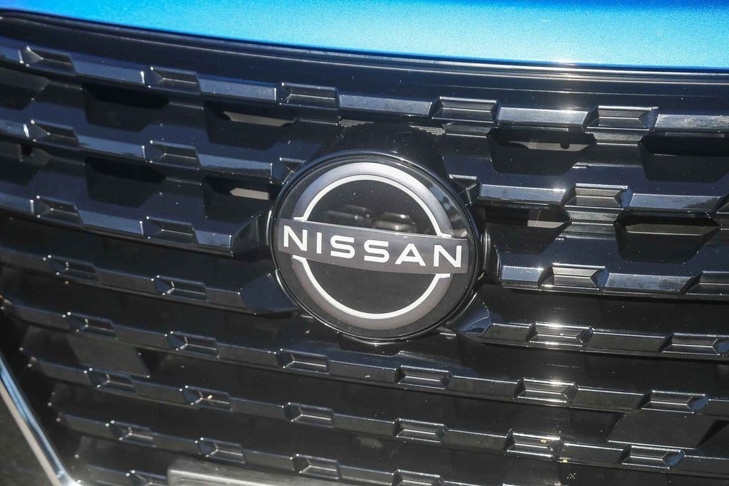 Used 2023 Nissan Kicks SV FWD image 5