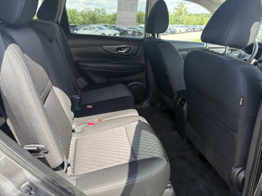 Used 2020 Nissan Rogue SV AWD/4WD image 26