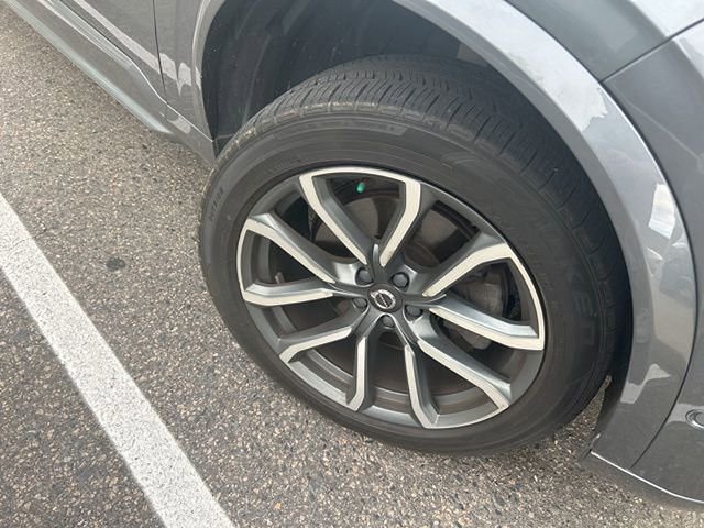 Used 2018 Volvo XC90 T6 Momentum w/ Convenience Package image 2