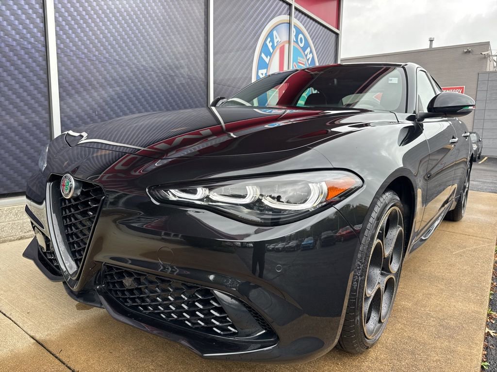 New 2025 Alfa Romeo Giulia AWD w/ Driving Assist Package image 10