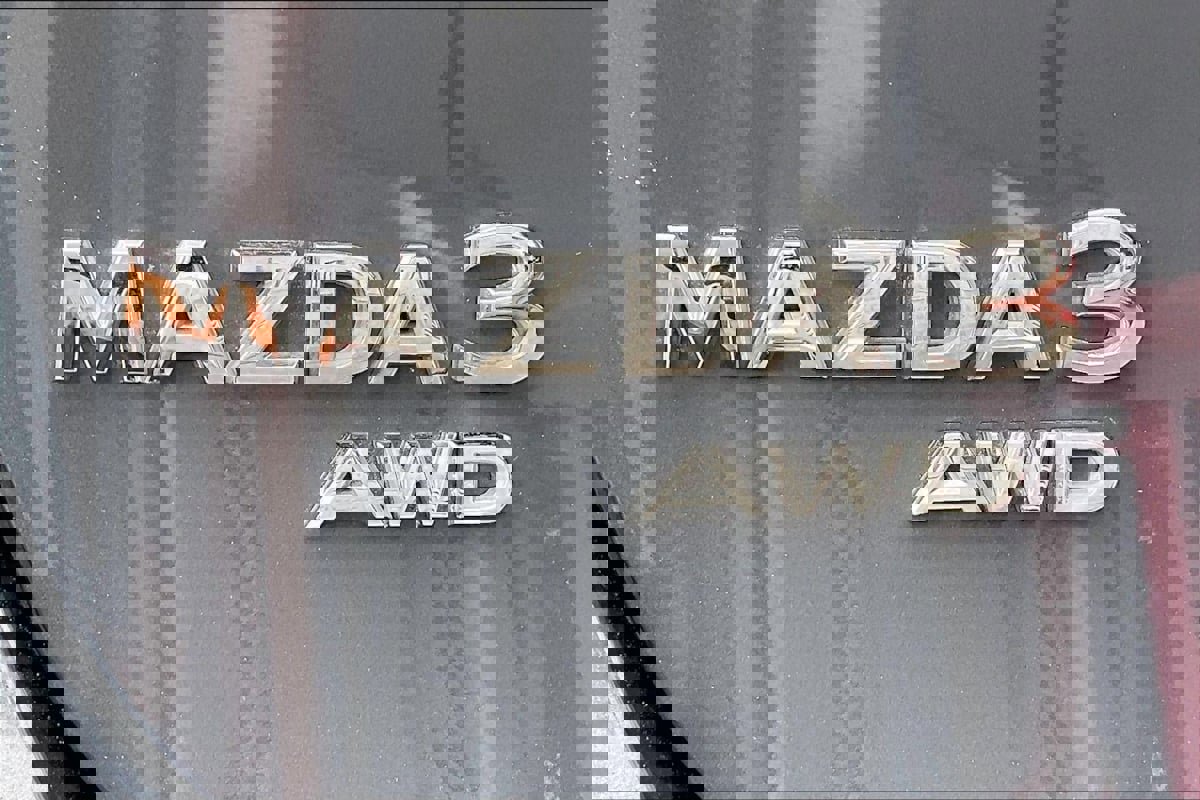 Used 2024 MAZDA MAZDA3 s image 8