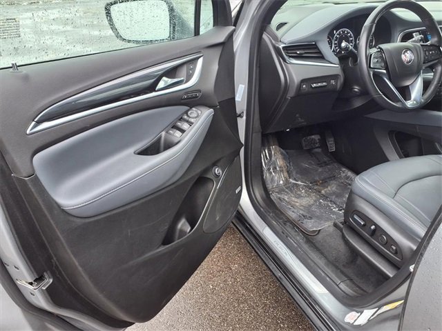 Used 2024 Buick Enclave Premium image 36