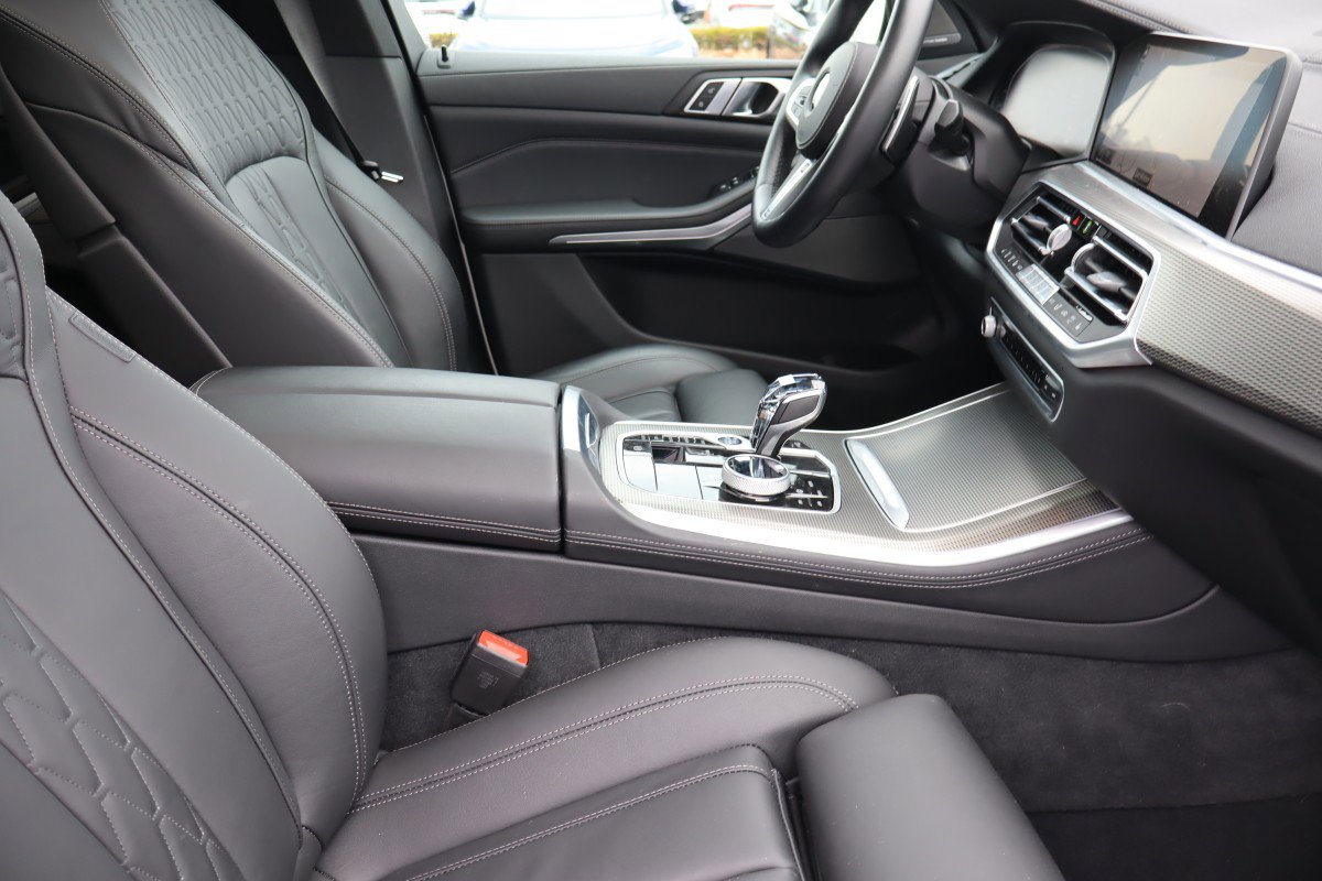 Used 2023 BMW X5 xDrive40i w/ M Sport Package image 13