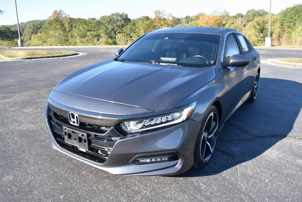 Used 2018 Honda Accord Sport image 2