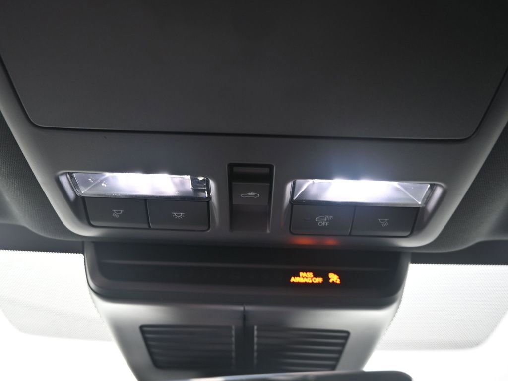 Used 2025 MAZDA CX-70 3.3 Turbo S w/ Premium Package image 13
