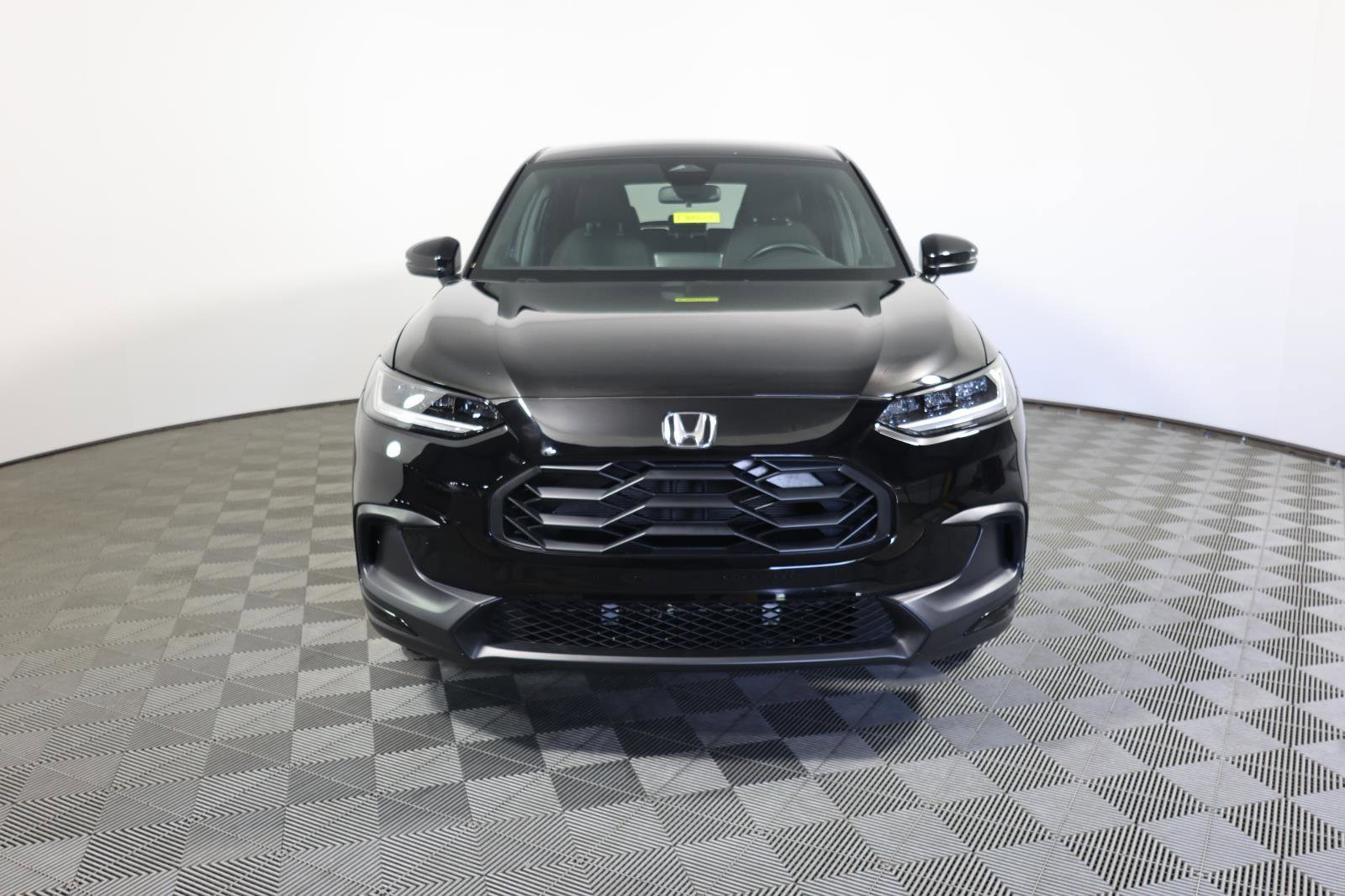 Used 2025 Honda HR-V Sport image 2