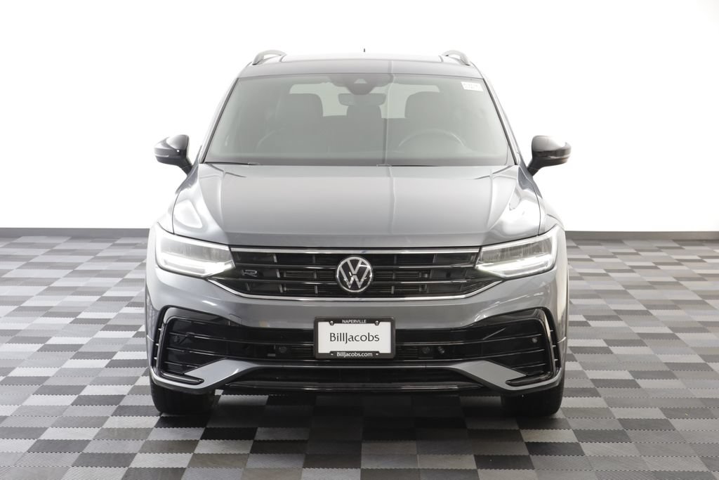 Certified 2023 Volkswagen Tiguan SE R-Line AWD/4WD image 22